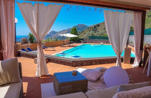 Letojanni House | Vacation home for 10 guests with 200m² in Letojanni (163989)