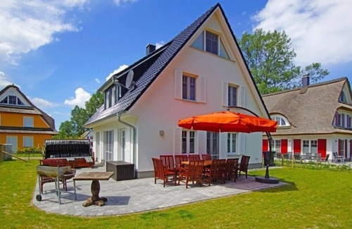 Glowe House | Vacation home for 11 guests with 125m² in Glowe (147713)