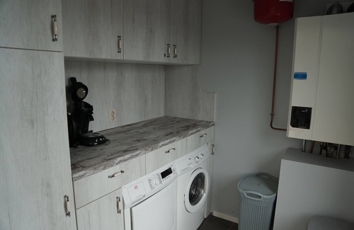 Hoofdplaat House | Vacation home for 2-4-6 people by pond/lake and next to the sea in Zeeland.