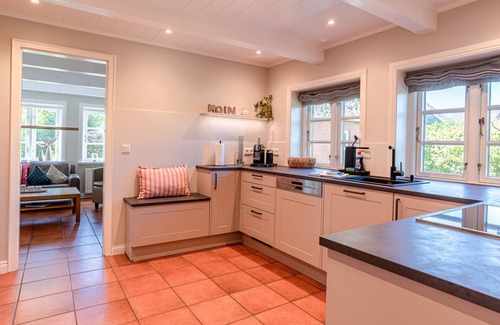 Oldsum House | Vacation home for 6 guests with 110m² in Oldsum (296422)