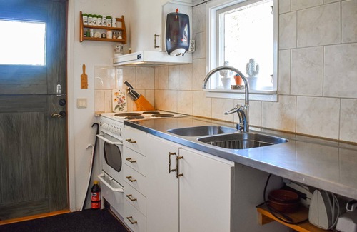 Falkvik House | Vacation home for anglers and hikers