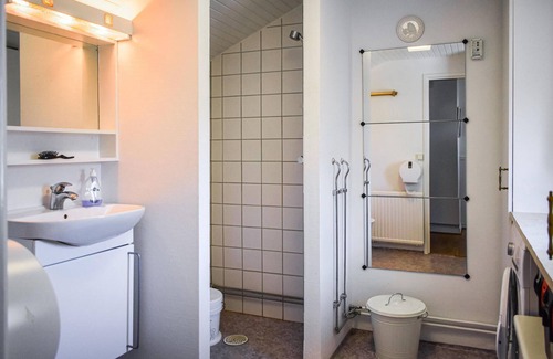 Falkvik House | Vacation home for anglers and hikers