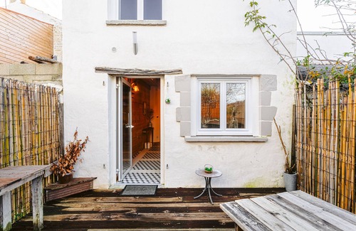 Nuaille d'Aunis House | Vacation Home "Gîte La Muscardine Avec Spa" with Private Terrace & Wi-Fi