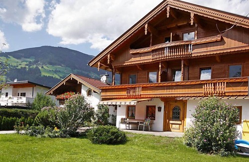 Hollenzen House | Vacation home Hauser by Interhome