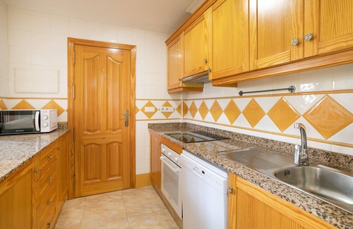 Gran Alacant House | Vacation Home "Holiday Beach Gran Alacant" with Shared Pool, Private Terrace & Wi-Fi