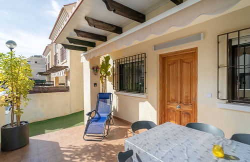 Gran Alacant House | Vacation Home "Holiday Beach Gran Alacant" with Shared Pool, Private Terrace & Wi-Fi