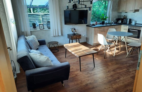 Bedekaspel House | Vacation home in the Großes Meer vacation region in the heart of ❤️ East Frisia