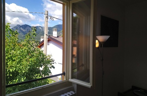 Lecco House | Vacation home Il Viandante terraza relax parking space