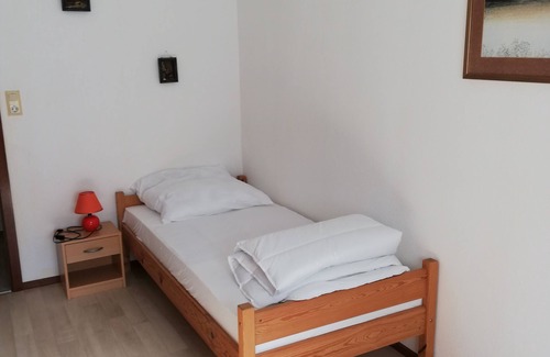 Rysum House | Vacation home in the village center