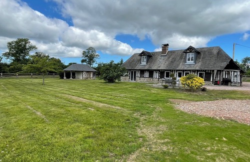 Beuzeville House | Vacation home in the countryside