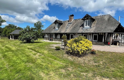 Beuzeville House | Vacation home in the countryside