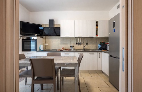 Martina Franca House | Vacation Home "La Valle dei Trulli" with Private Garden, Whirlpool & Wi-Fi