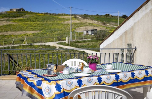 Sciacca House | Vacation Home "La Mansarda Sul Verde" with 2 Private Terraces & Wi-Fi