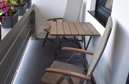 Bischofswiesen Apartment | Vacation home LebensART, 1-7 pers., 125m², 3 bedrooms, WSZ, shower/WC, bathtub, Bk,T