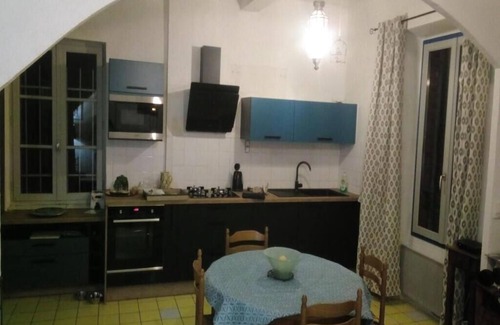 Reillanne House | Vacation Home "Les Marronniers Du Luberon" with Private Terrace, Private Garden & Wi-Fi