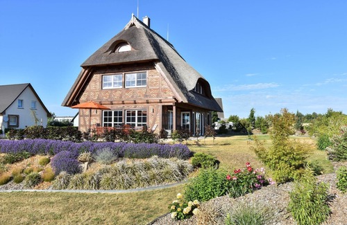 Pudagla House | Vacation home Mühlenblick - idyllic location with far-reaching views