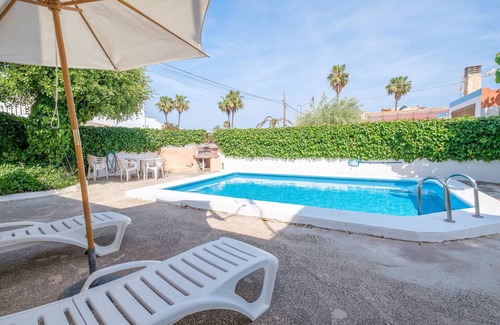 Vinaros House | Vacation Home 'Marblau 3' with Pool, Garden & Air Conditioning