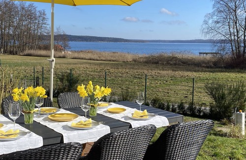 Plau am See House | Vacation home "MarthaSee" in the first row with a panoramic view of Lake Plau