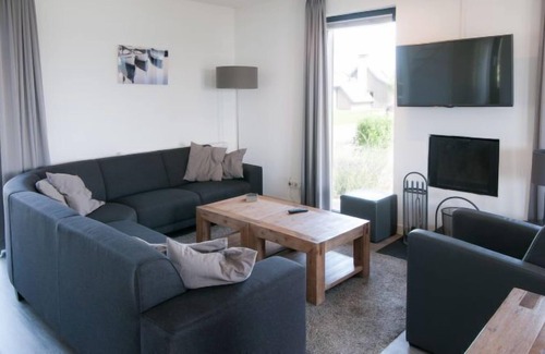 Tholen House | Vacation home Oesterdam Resort in Tholen - 6 persons, 3 bedrooms