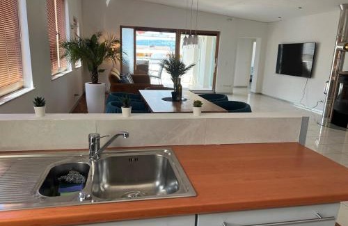 Ferlach Apartment | Vacation home Oxy