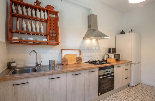 Tacoronte House | Vacation Home 'Picarus' with Private Terrace, Wi-Fi and Air Conditioning