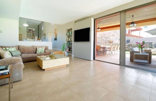 Salobre House | Vacation home Piedra Amarilla 8p in Maspalomas - 8 persons, 4 bedrooms
