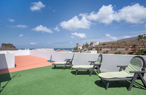 Agaete House | Vacation Home 'Rincón De Mónica 1' with Sea View, Shared Terrace and Wi-Fi