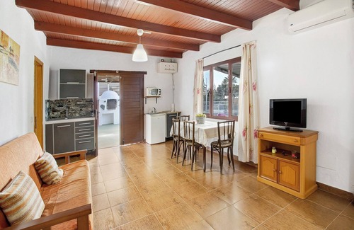 Ingenio House | Vacation Home "Rural Jovial" with Mountain View, Private Pool & Wi-Fi