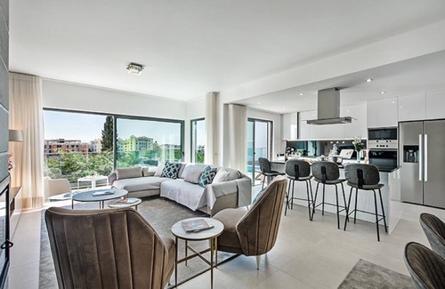 Correeira House | Vacation home Sónia by Interhome