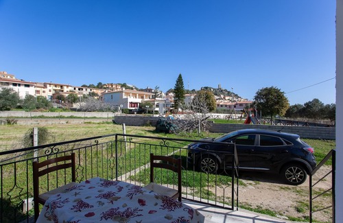 Posada House | Vacation Home "Sa Dommo De Maria" with Private Terrace, A/C & Wi-Fi