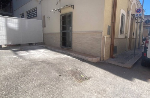 Brindisi House | Vacation home sunflower mansion