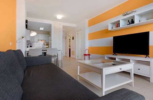 Pajara Apartment | Vacation 'Home Sweet Home with Ocean View' with Sea View, Shared Pool and Wi-Fi