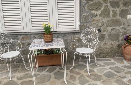 Bagnone House | Vacation Home "The Motorcycle"