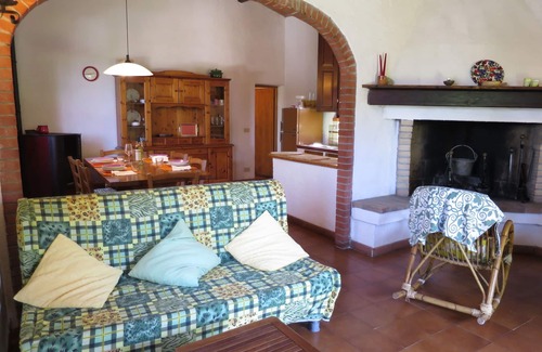 Montescudaio House | Vacation home Ulivo by Interhome