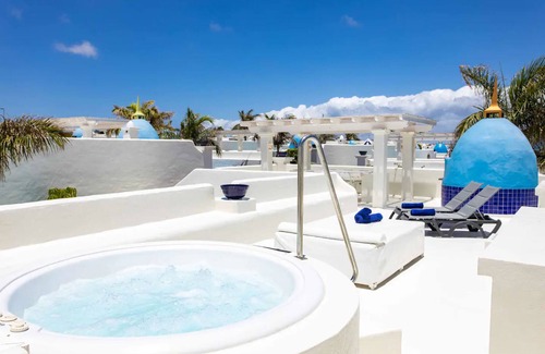 Geafond Villa | Vacation Home "Villa 103" with Mountain View, Pool & Wi-Fi