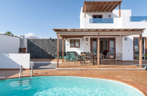 Los Pocillos House | Vacation Home 'Villa Lupa' with Wi-Fi