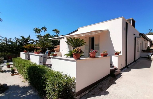 Camastra Villa | Vacation Home Villa Tropia