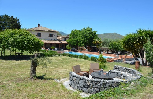 Randazzo House | Vacation home VillaVeda with pool and two suites etna national park
