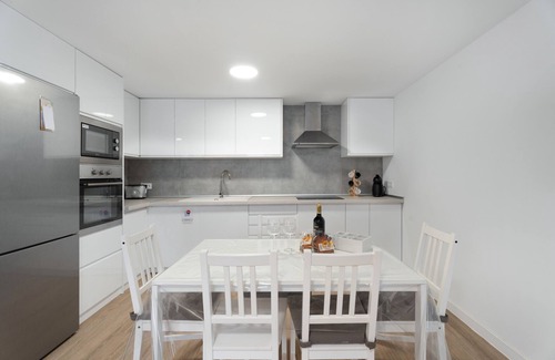 Valverde House | Vacation Home 'Vivienda El Viajero' with Sea View, Private Terrace and Wi-Fi