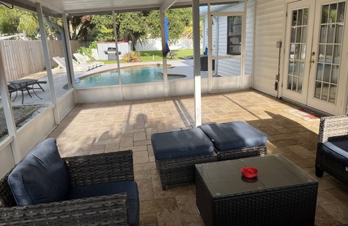 Oldsmar House | Vacation Home w/HOT TUB, 2 MASTER BEDROOMS, HEATED POOL NEAR BEACHES!