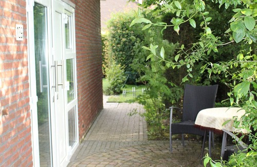 Bruinisse House | Vacation home w/view of the dike from Grevelingen Meer from the front door