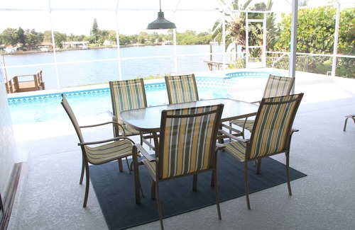 Coquina Key Villa | Vacation house with all comfort - pool, whirlpool, screen - directly by the sea
