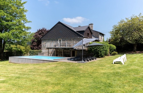 Gouvy House | Vacation house with pool for 15 people