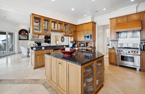 Debordieu Colony House | Vacation in luxury and style with sweeping ocean views at Pearce House.