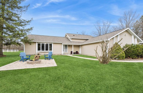 Zenda House | Vacation in nature - 4 bedroom, pet friendly