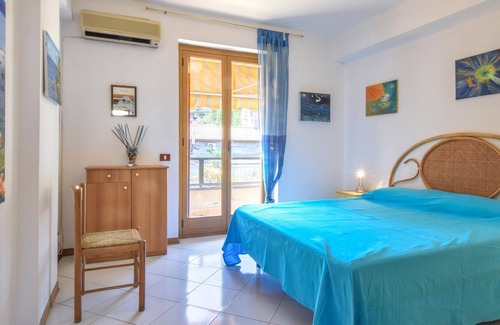 Villagonia Apartment | Vacation in Sicily, just a few meters from the sea, in this practical vacation apartment.