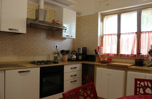 San Pietro in Bevagna House | Vacation home w. large terrace/garden-900m-2 min drive to the sea Max 6 persons