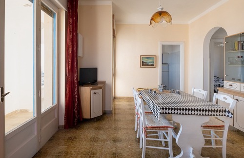 Specchiarica Apartment | Vacation Home 'Villa Susy' near Sea with Private Garden & Wi-Fi