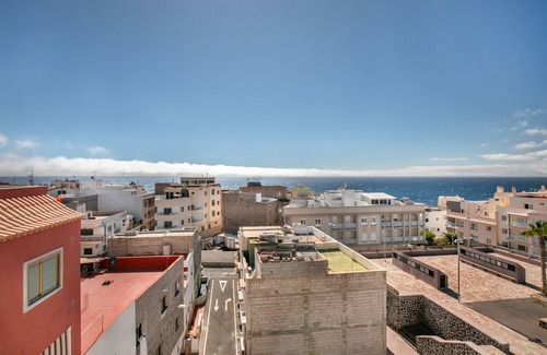 Los Abrigos Apartment | Vacation 'Los Abrigos 1' with Wi-Fi