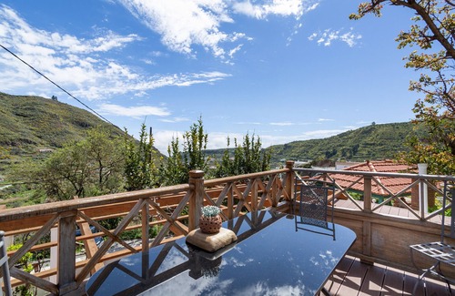 Las Lagunetas Apartment | Vacation 'Main House' with Mountain View, Wi-Fi and Air Conditioning